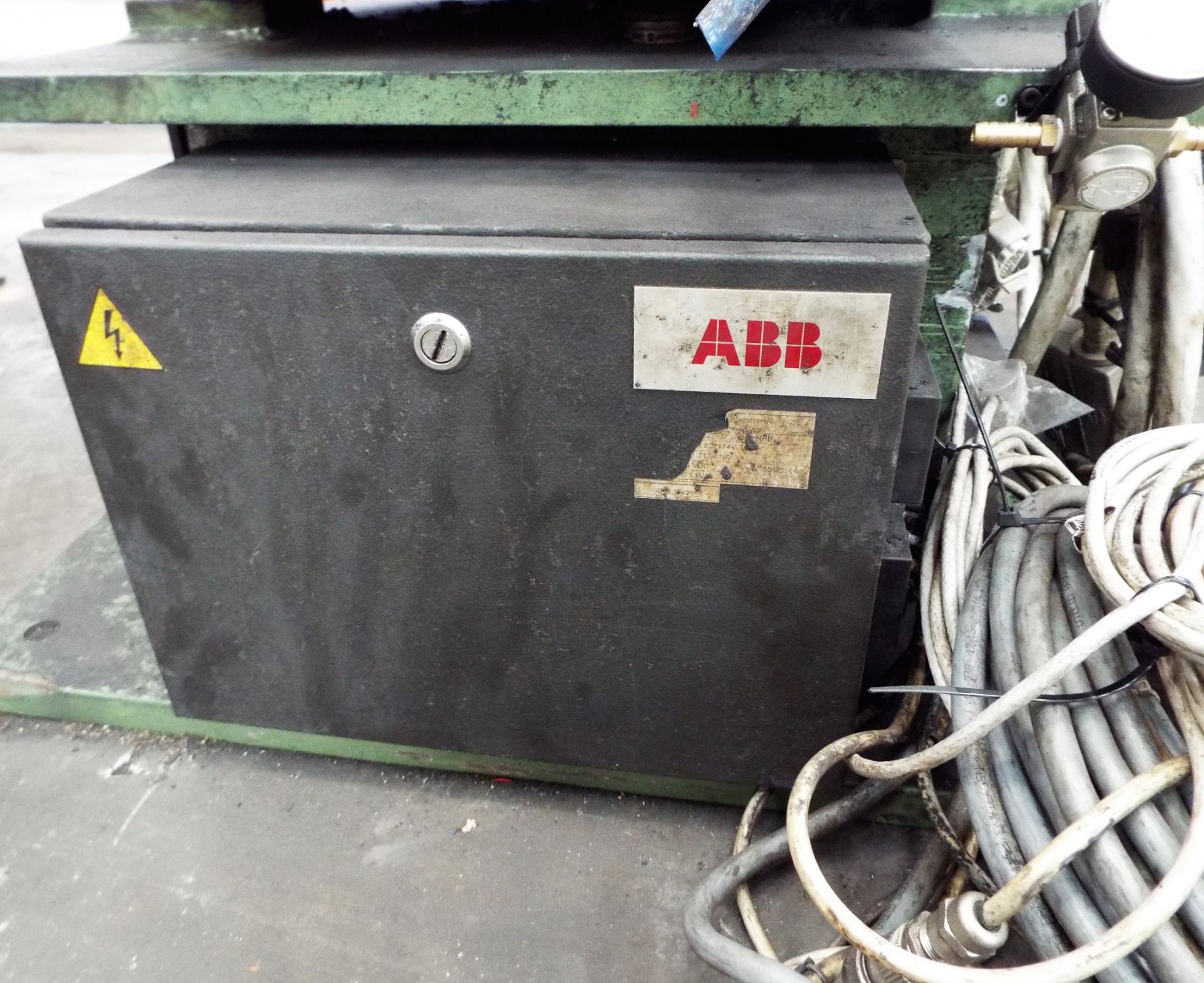 ABB-IRB-2400L-IRC5 Mig Welding Robot Set - Image 5 of 32