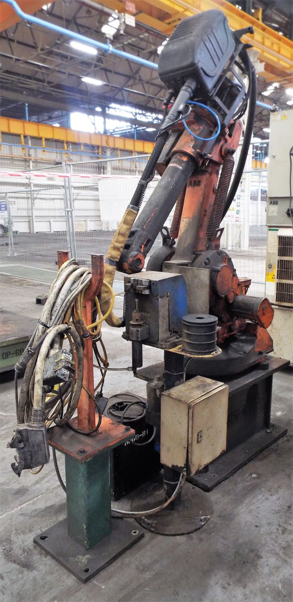 ABB IRB 1400 (M2000) Six Axis Industrial MIG Welding Robot - Image 3 of 10