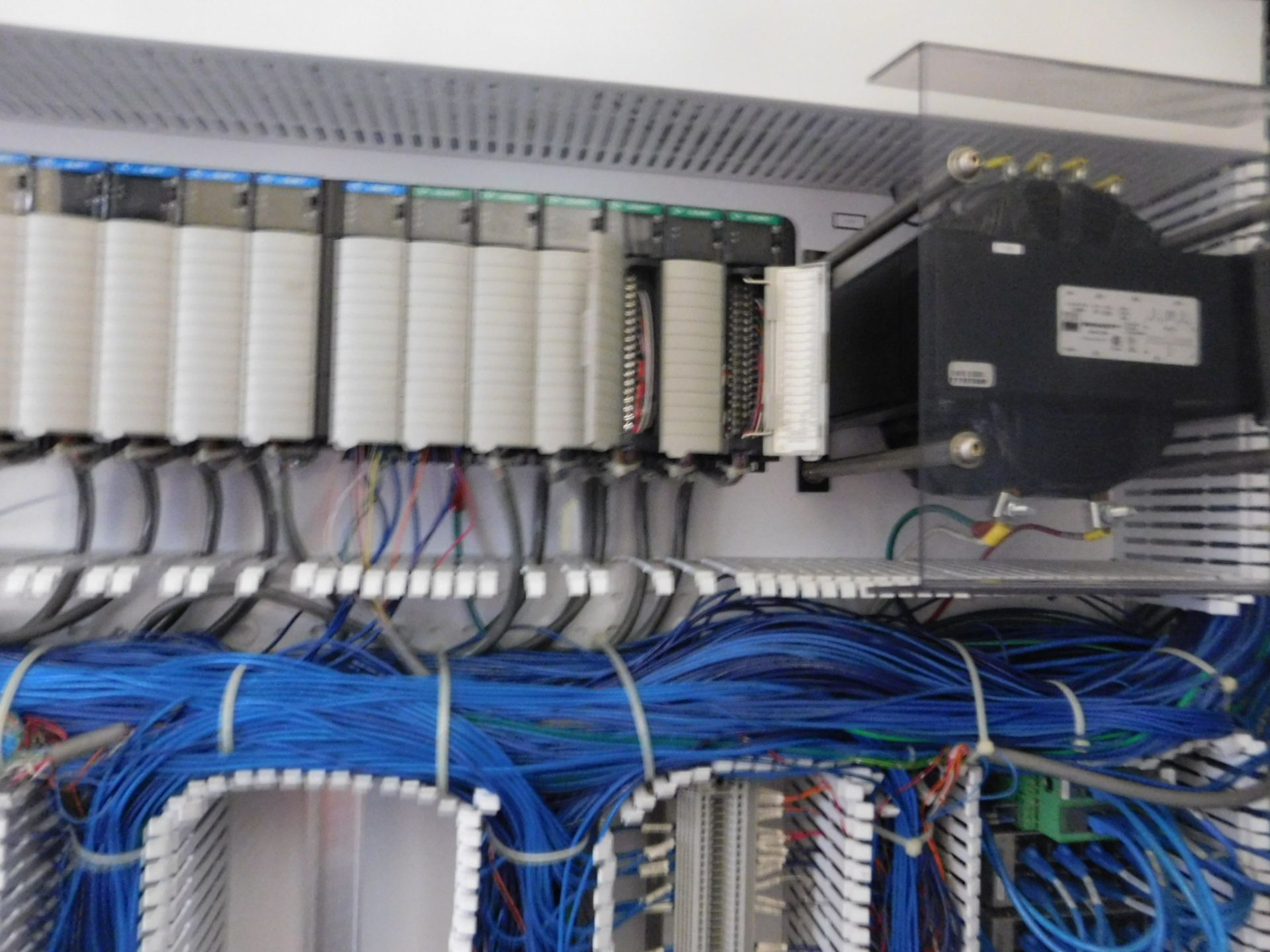 Load PLC Electrical Panel ,480v packaging conveyor, Allen Bradley 22B-D6P0N104 , Allen bradley Power - Image 11 of 26