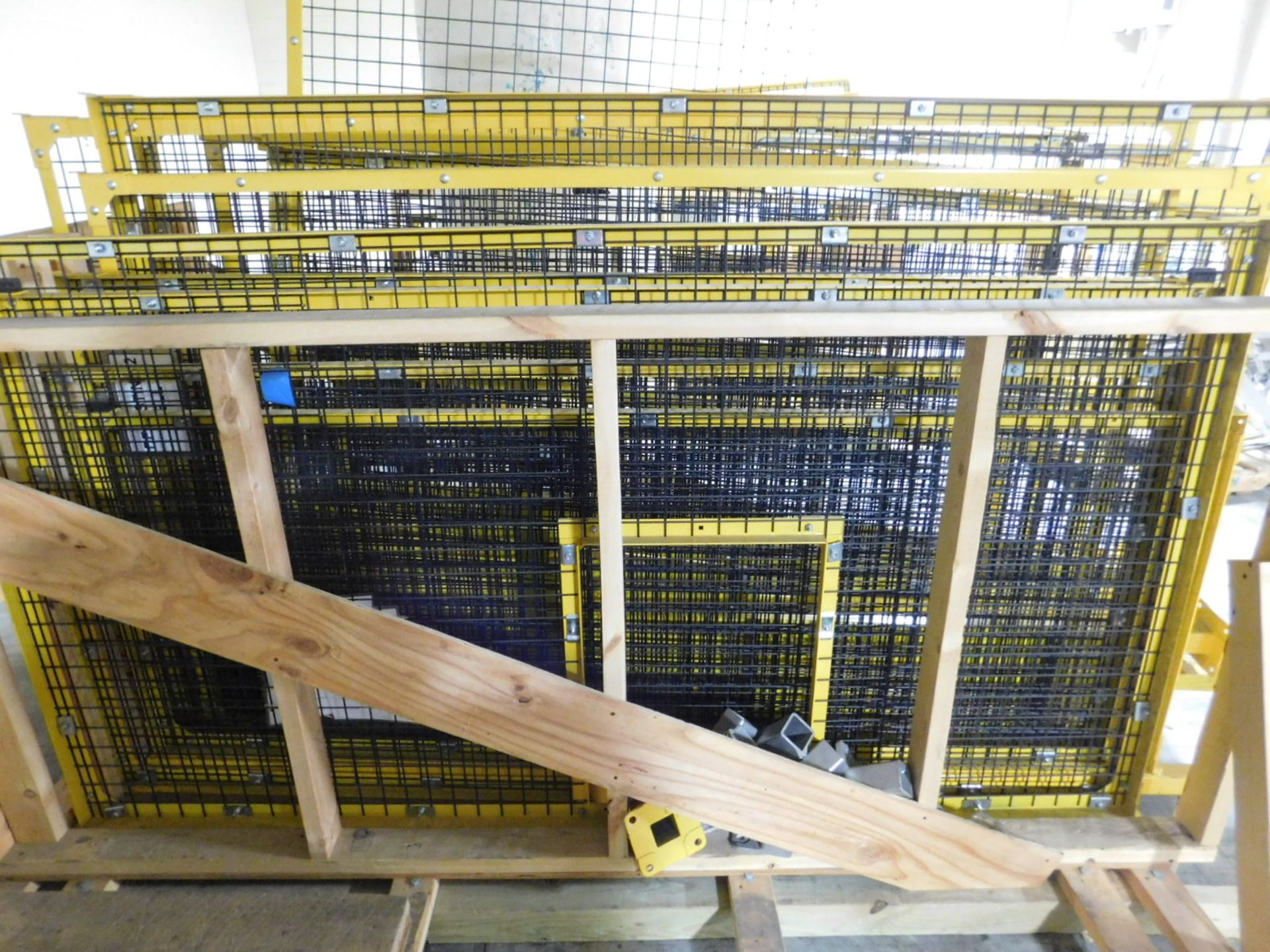 Wire Metal YellowCage Yellow/ black cage 15 PIECES with Fortress Interlock Clark Logistic - Image 2 of 5