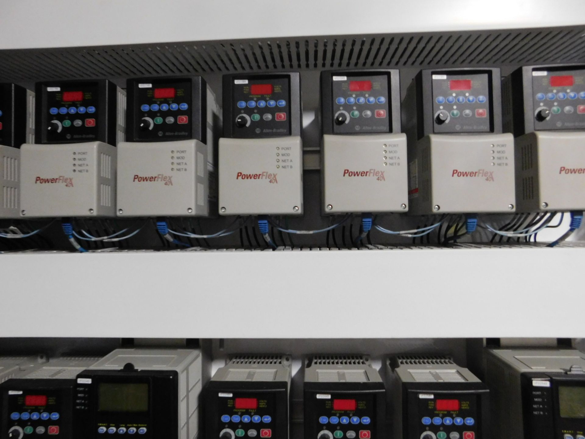 Load PLC Electrical Panel ,480v packaging conveyor, Allen Bradley 22B-D6P0N104 , Allen bradley Power - Image 20 of 26