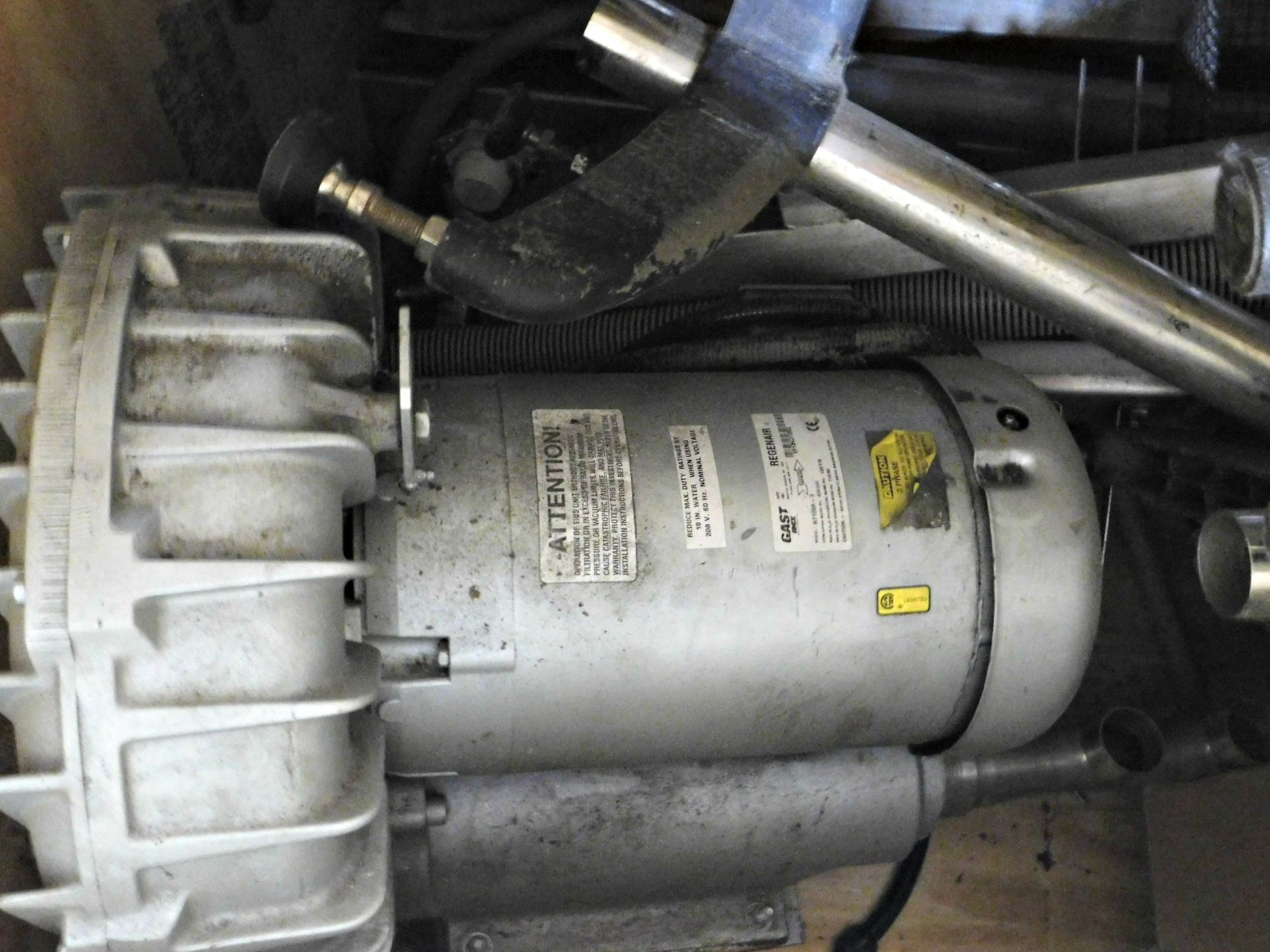 R7100A-3 Regenair® Regenerative Blower 10 HP 420 CFM 125 IN-H2O (press) 110 IN-H2O (vac) Voltage: - Image 2 of 21