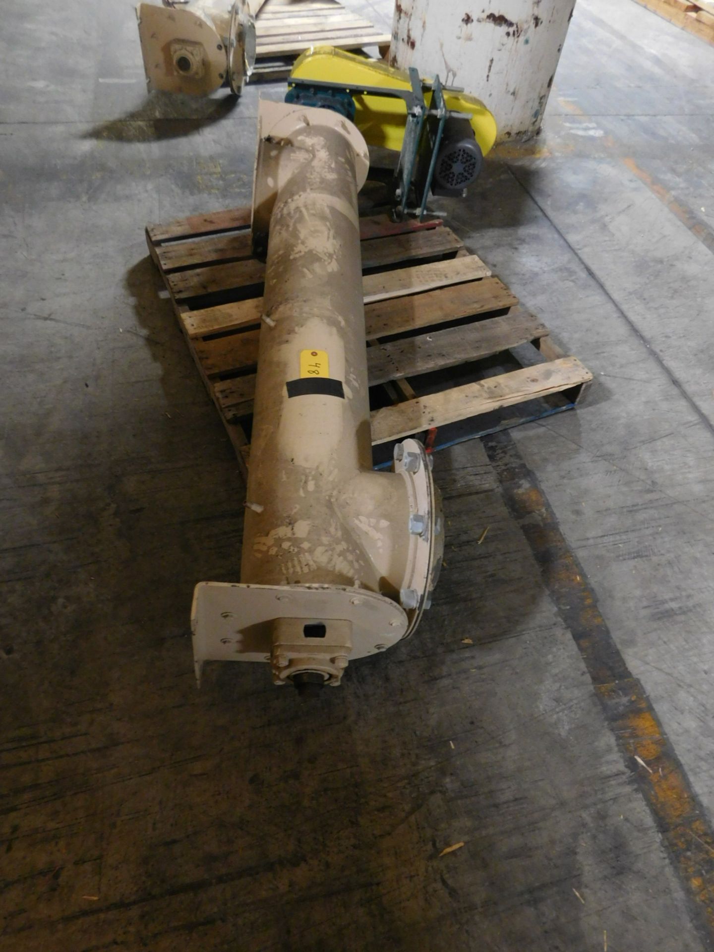 DynametScrew Conveyor with steel piping 1HP , 3 phase :equipment located at Clark Logistic - Image 2 of 15
