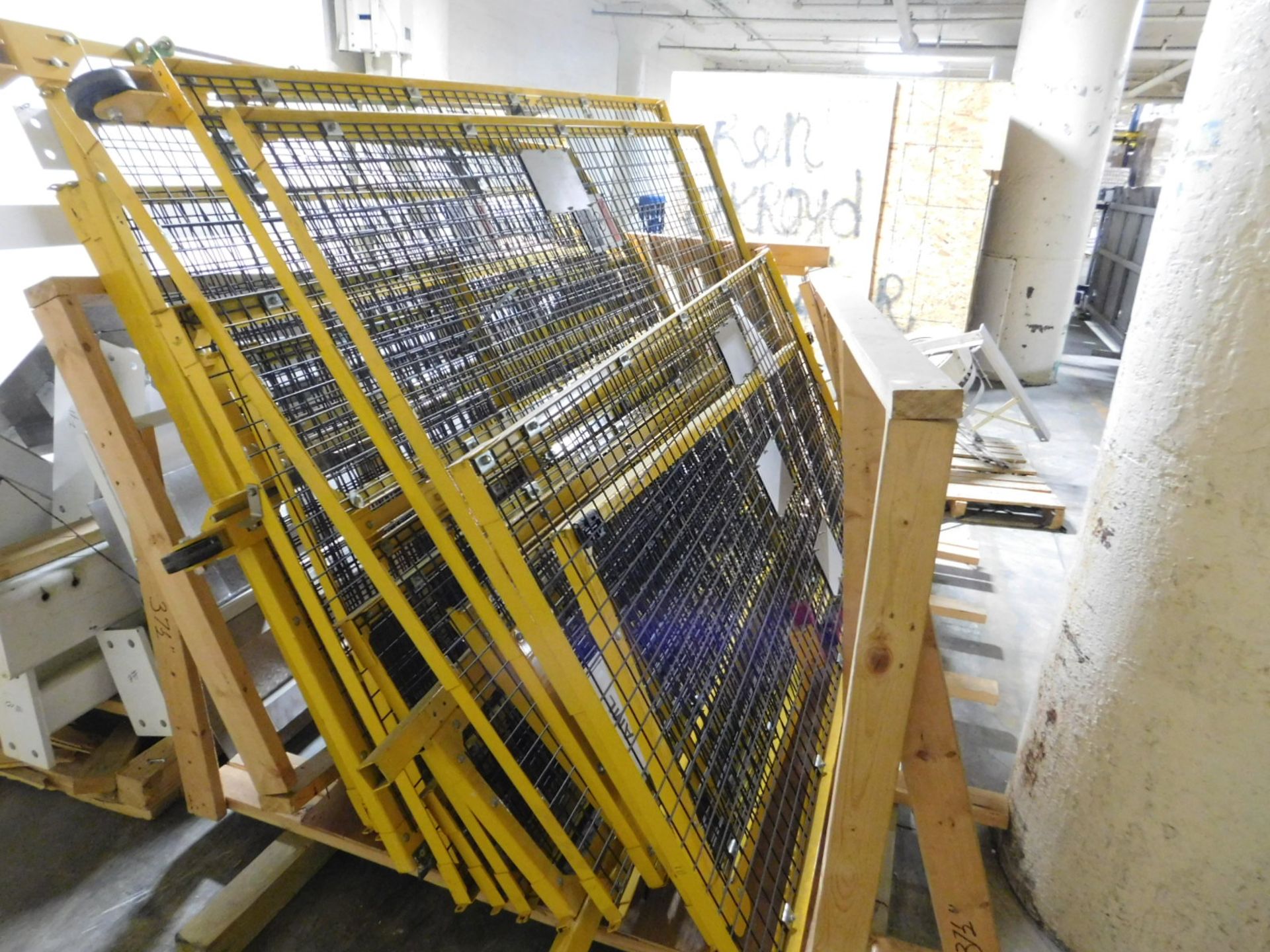 Wire Metal Yellow Cage Yellow/ black cage Est. 15 PIECES with Fortress Interlock