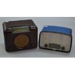 2 vintage radios: A Bush DAC 90A in brown bakelite and a Berec metal cased radio