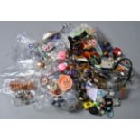 A good lot of assorted costume jewellery