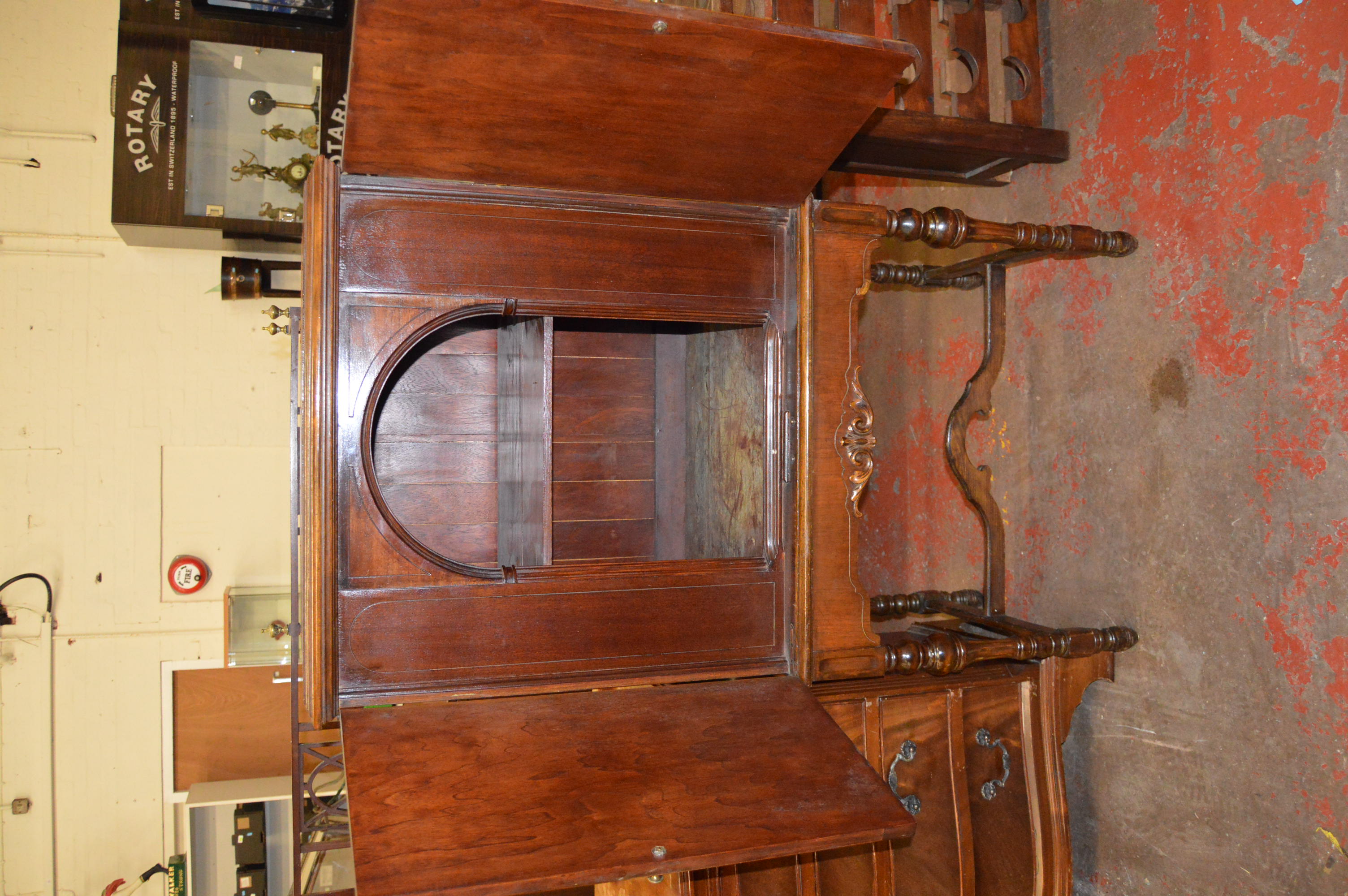 A good quality Victorian mahogany cabinet on turned supports - Image 2 of 2