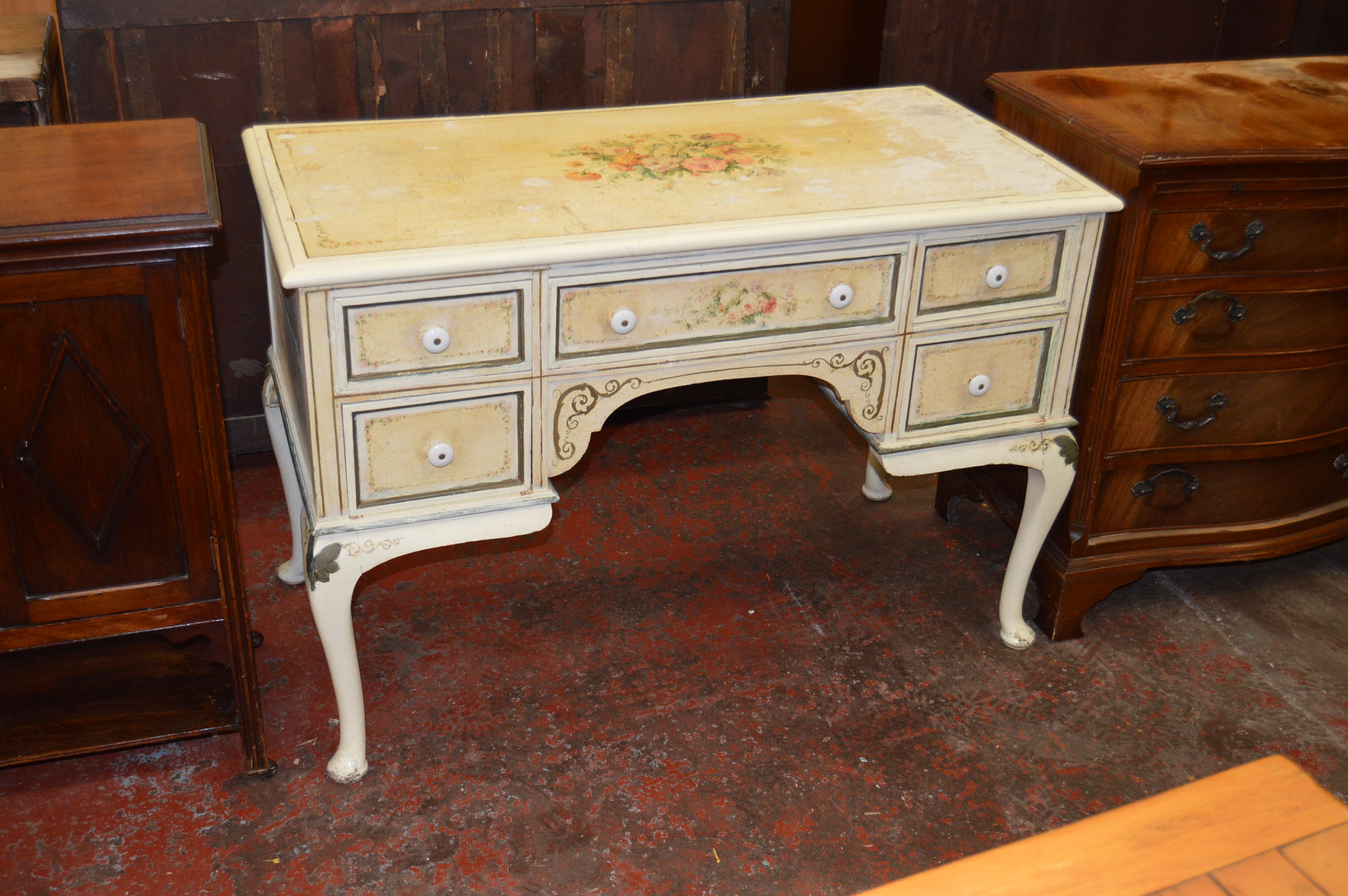 A French style dressing table