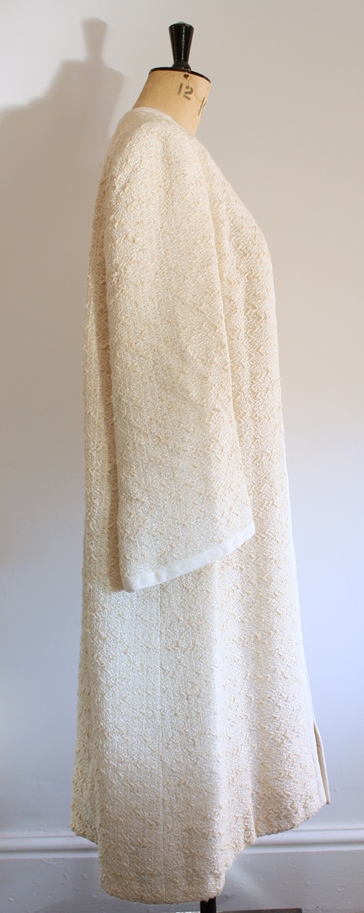 1960s Norman Hartnell Cream wool Tweed Coat. - Image 2 of 5