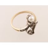 A continental gold & silver set foliate ring, set with rose-cut diamonds & pearl,