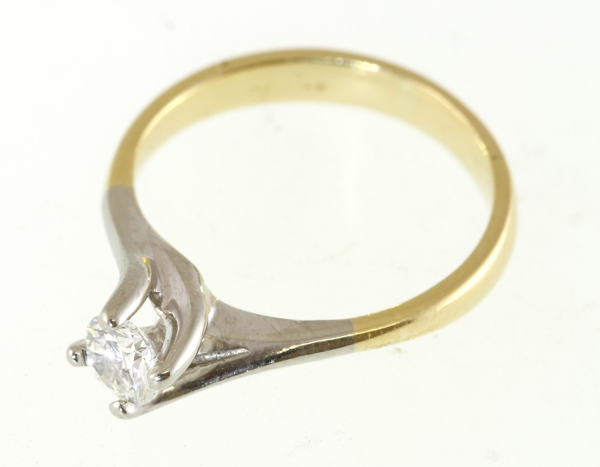 An 18ct diamond twist set solitaire ring approx 0.33cts & 3. - Image 2 of 2