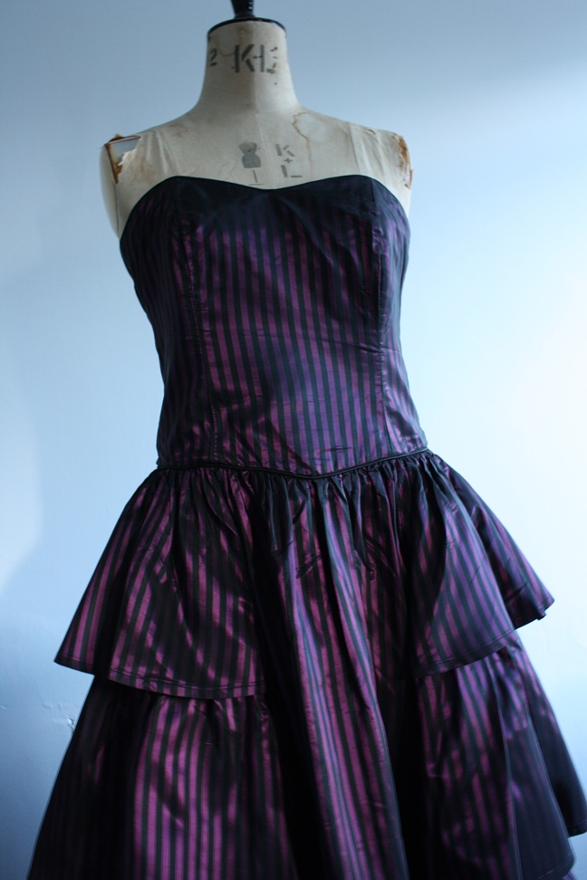 1980s Laura Ashley strapless ballgown. Iridescent boysenberry purple taffeta with a black stripe. - Image 2 of 4