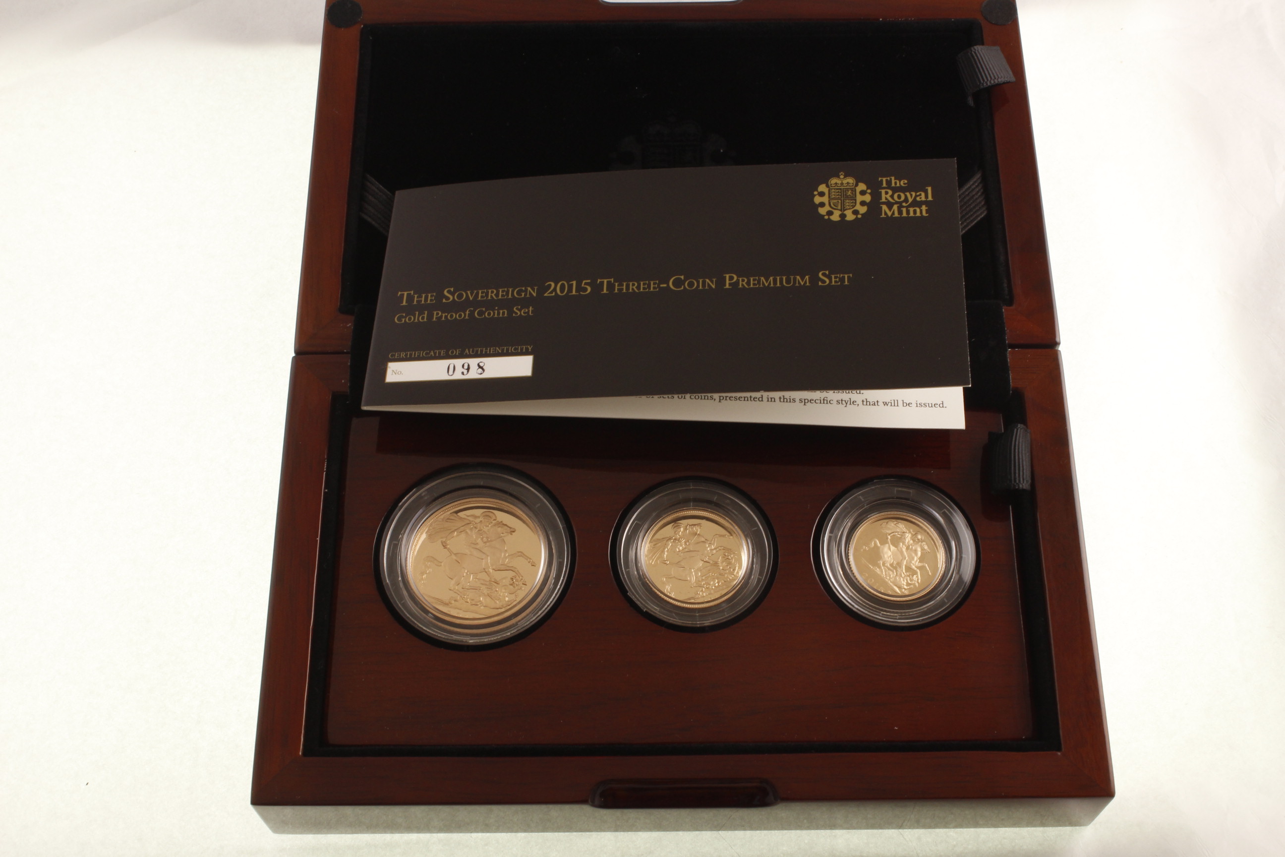 Royal Mint 2015 sovereign three-coin gold proof Premium set (£2,