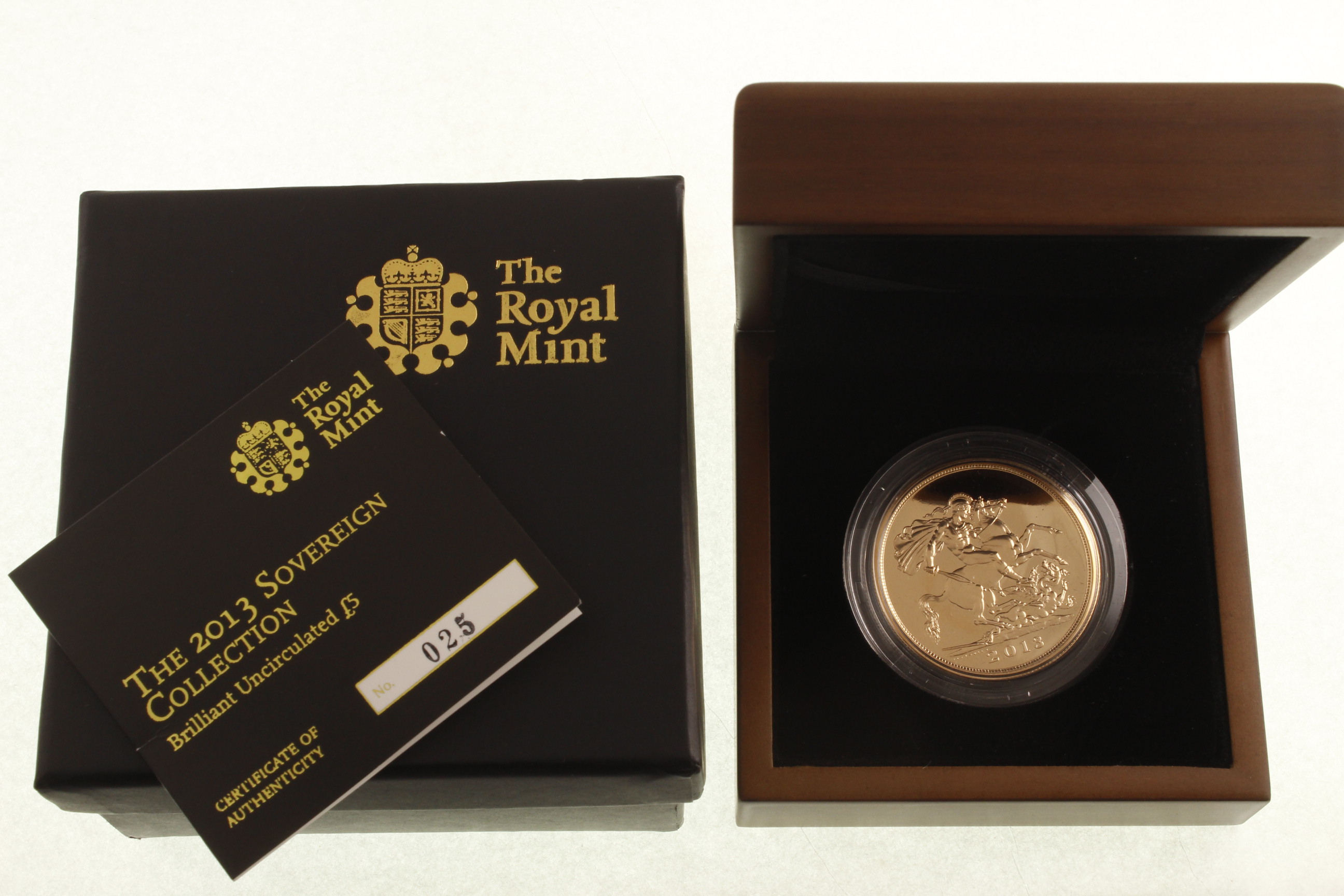 Royal Mint 2013 £5 five sovereign BU gold proof coin with box & certifiacte - Image 3 of 3