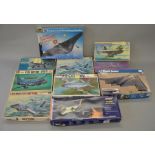 10 x Assorted 1:72 scale model aircraft kits, various manufacturers.