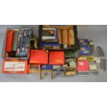 OO Gauge. Good quantity of buildings & accessories. Hornby, Hornby Dublo, Tri-ang, etc. Overall F/G.