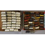 OO Gauge 30 x Wrenn & Dapol assorted rolling stock, overall F.