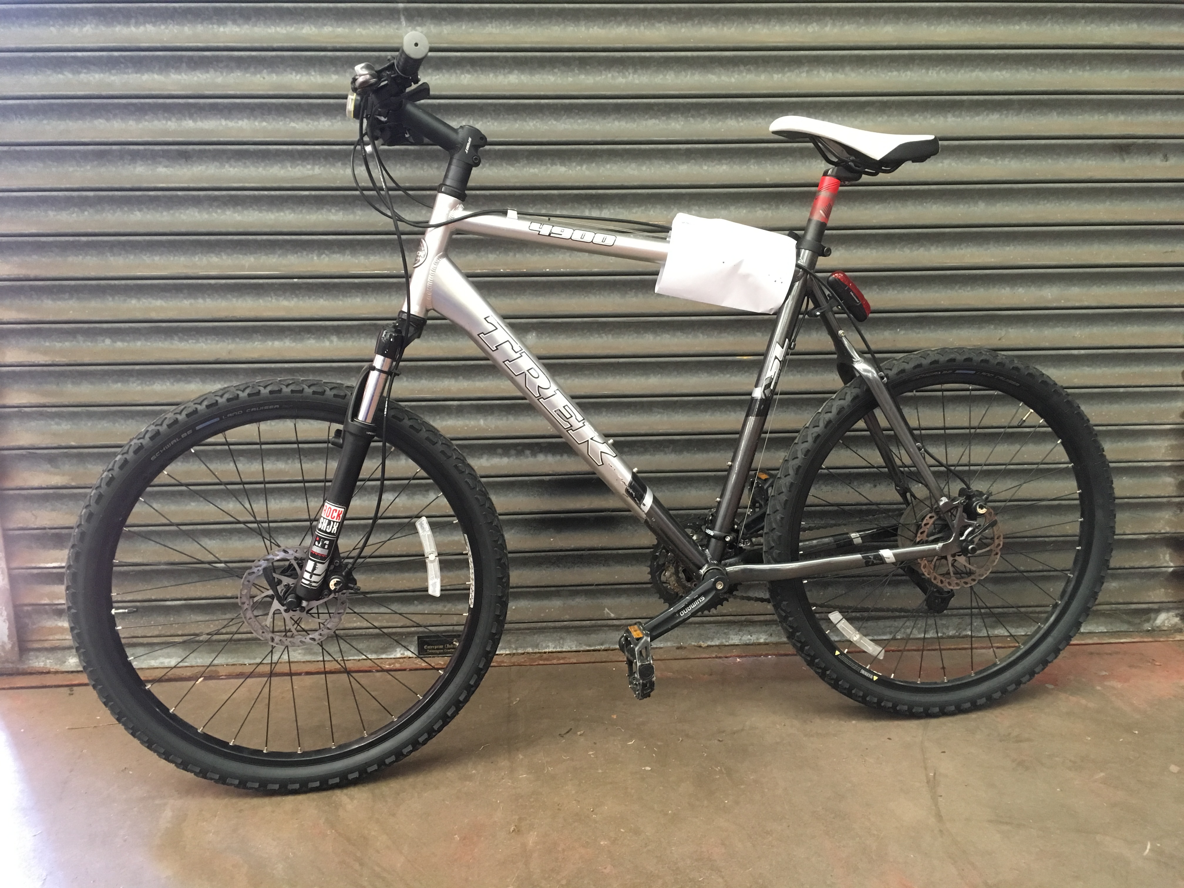 POLICE > Trek 4900 mountain bike / bicycle [NO RESERVE] [VAT ON HAMMER PRICE]