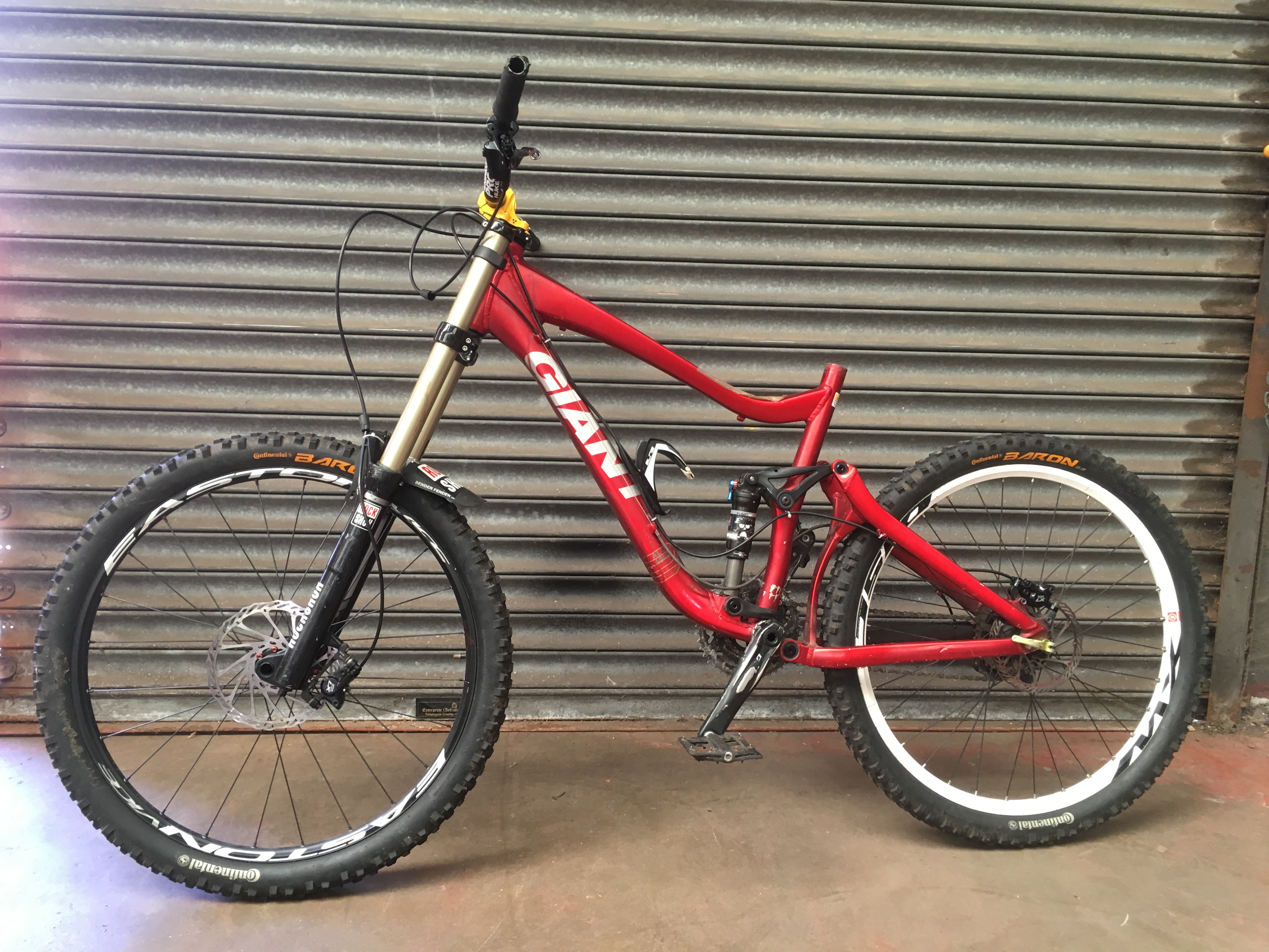 POLICE > Giant Reign Full Suspension mountain bike / bicycle [NO RESERVE] [VAT ON HAMMER PRICE]