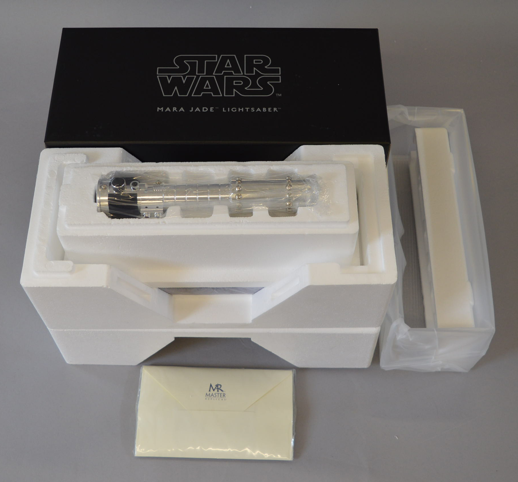 Star Wars. Master Replicas. SW- 174 Mara Jade Lightsaber Signature Edition.