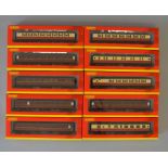 OO Gauge. Hornby. 10 x Gresley coaches. 5 in BR crimson/crream livery & 5 in BR maroon livery.
