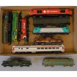 H0 scale 10 x assorted locomotives & railcars, various manufacturers.