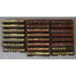 OO Gauge. 23 x assorted unboxed coaches, various manufacturers including Hornby & Airfix.