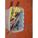 POLICE > Good quantity of hand tools [VAT ON HAMMER PRICE] [NO RESERVE]