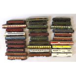 H0 scale. 60 x assorted Continental coaches & baggage/parcels vans.