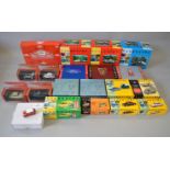 Nineteen boxed Lledo 'Vanguards' diecast models including three dioramas and nine model sets.