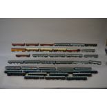 OO gauge. Very good quantity of coaches by Hornby, Triang and similar. Conditions vary.