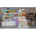 19 x Mega Bloks Despicable Me and Call of Duty sets,