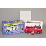 Two Original Classics diecast models: Bedford Duple OB Coach 1:24 scale; OCLF8-1.