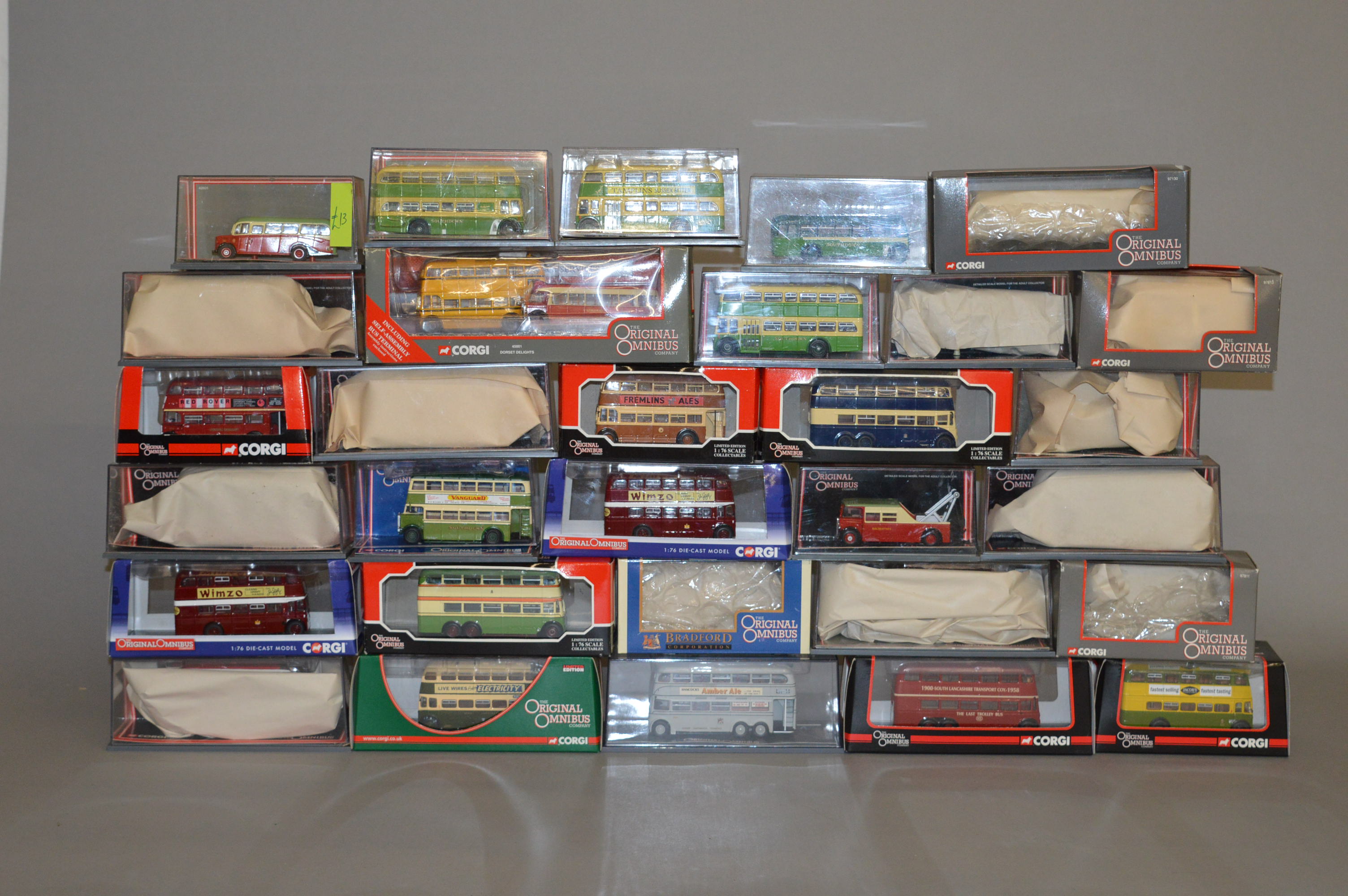 30 x Corgi Original Omnibus Company diecast bus models. Overall appear VG, boxed.