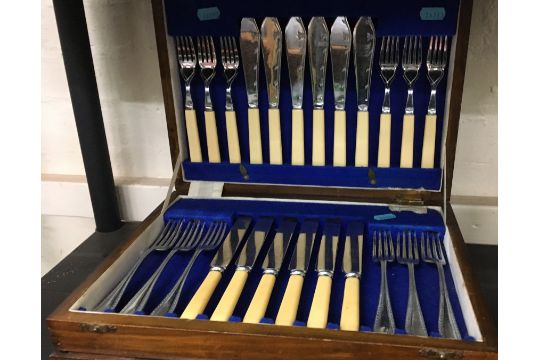 A good quality canteen of silver plated cutlery c1930's [NO RESERVE]