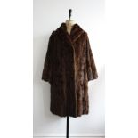 Vintage 1940s/50s ladies mink fur coat. Swing style.