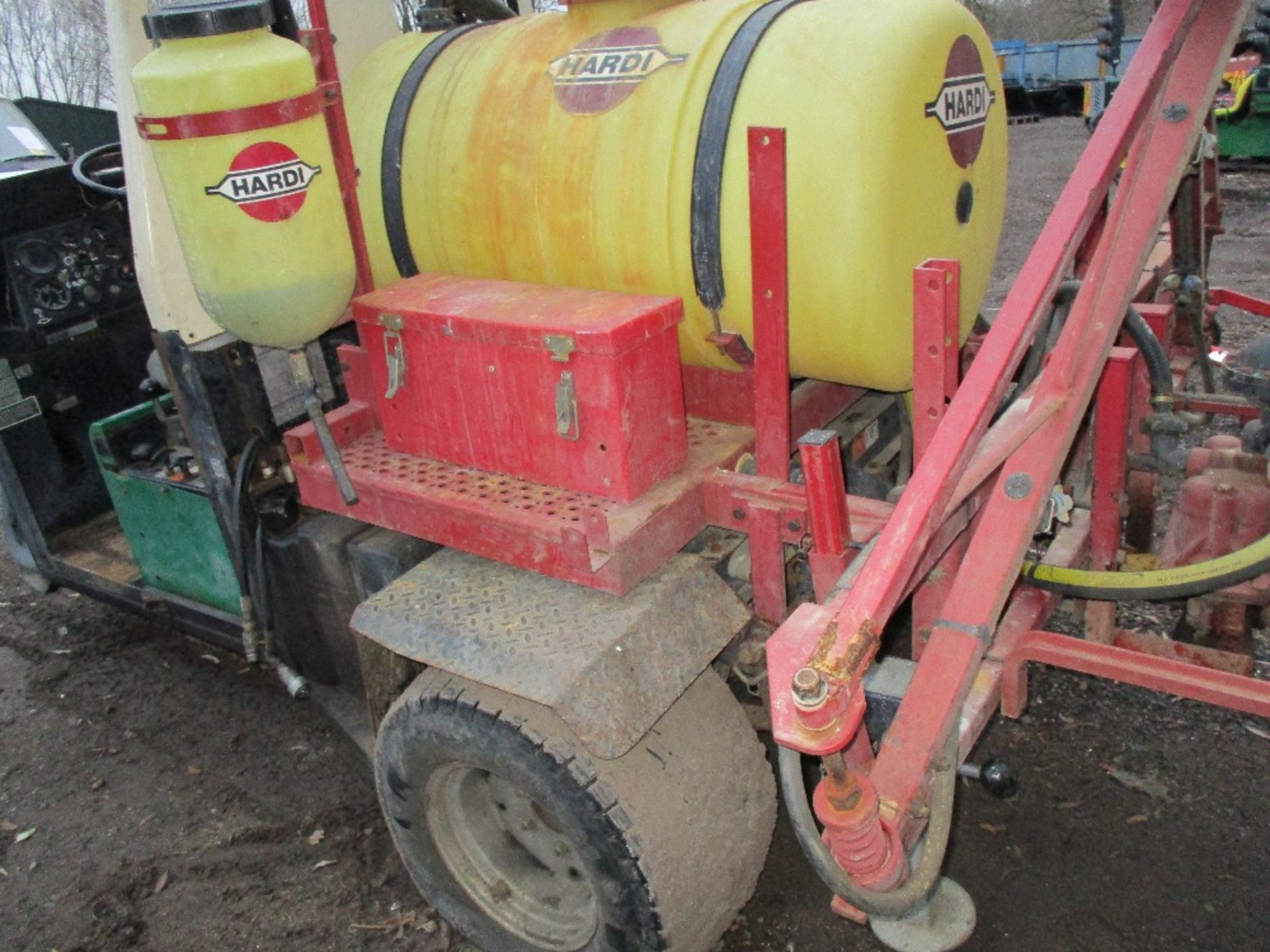 CUSHMAN TURF TRUCKSTER 3W DIESEL GOLF COURSE UTILITY VEHICLE FITTED WITH HARDI SPRAYER - Image 8 of 10