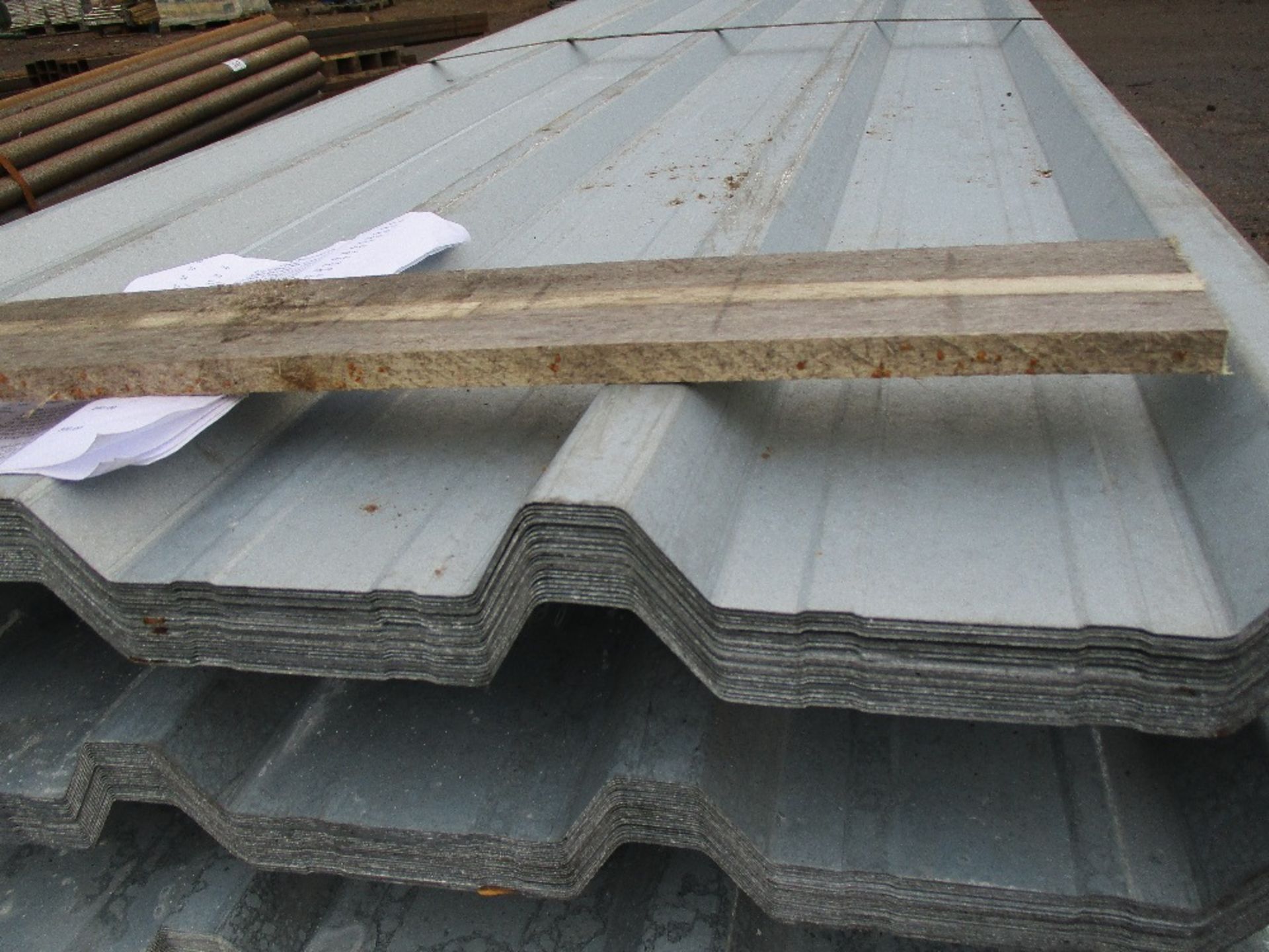 2 x packs of 25no. (50no in total) 8ft galvanised box profile roof sheets - Image 3 of 4