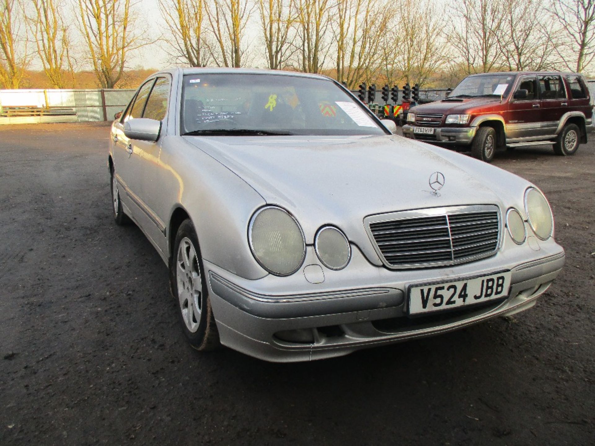 MERCEDES E320 CDI CAR SILVER REG:V524 JBB