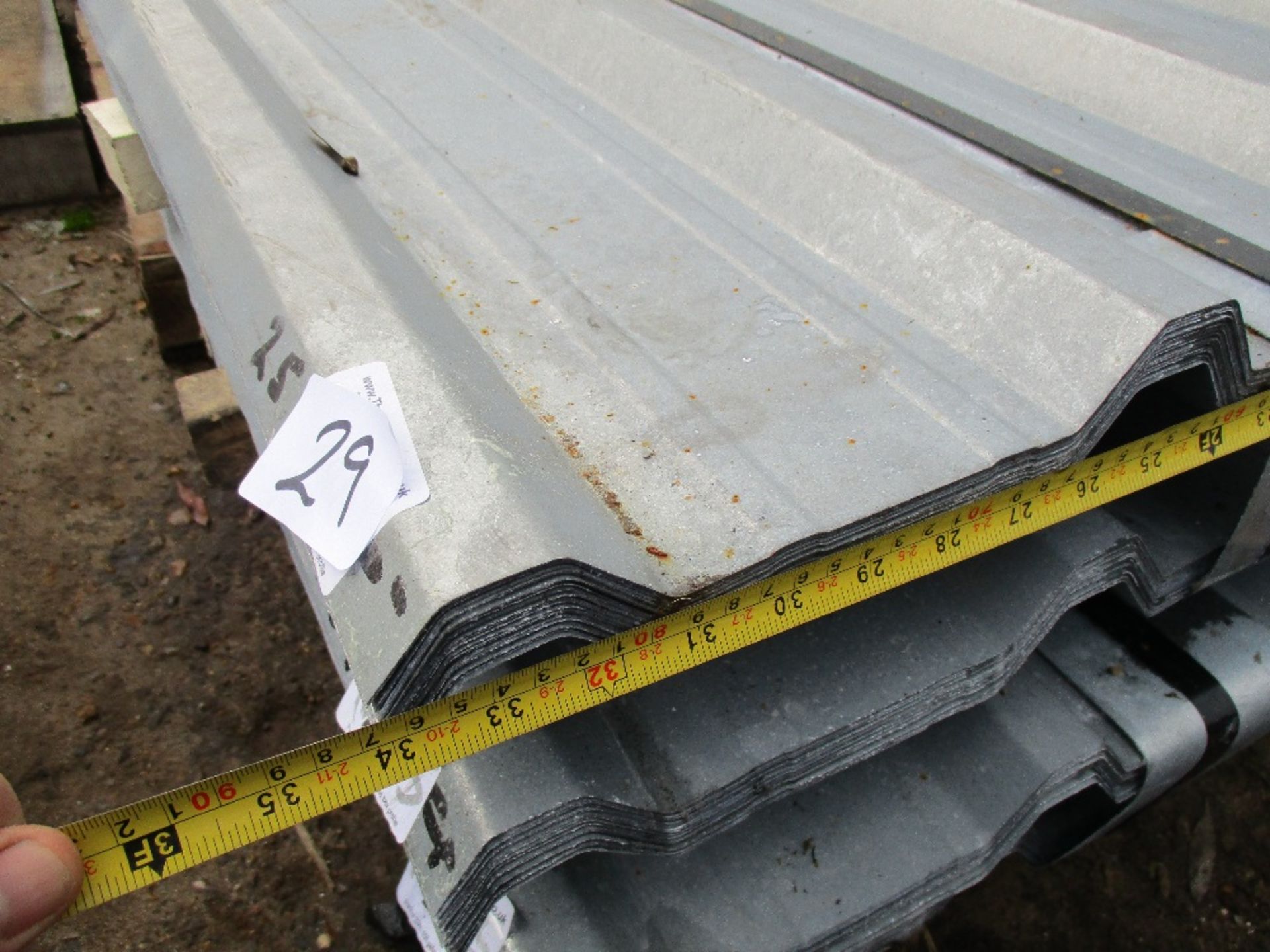 2 x packs of 25no. (50no in total) 10ft galvanised box profile roof sheets - Image 3 of 3