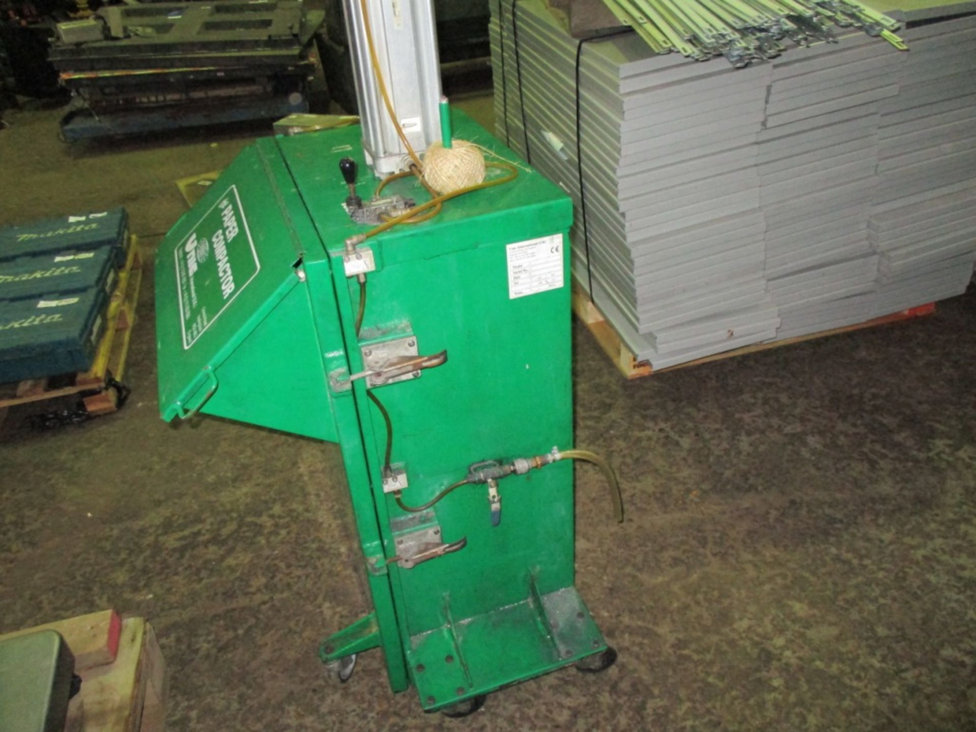 UNIC PAPER COMPACTOR UNIT - Image 3 of 6