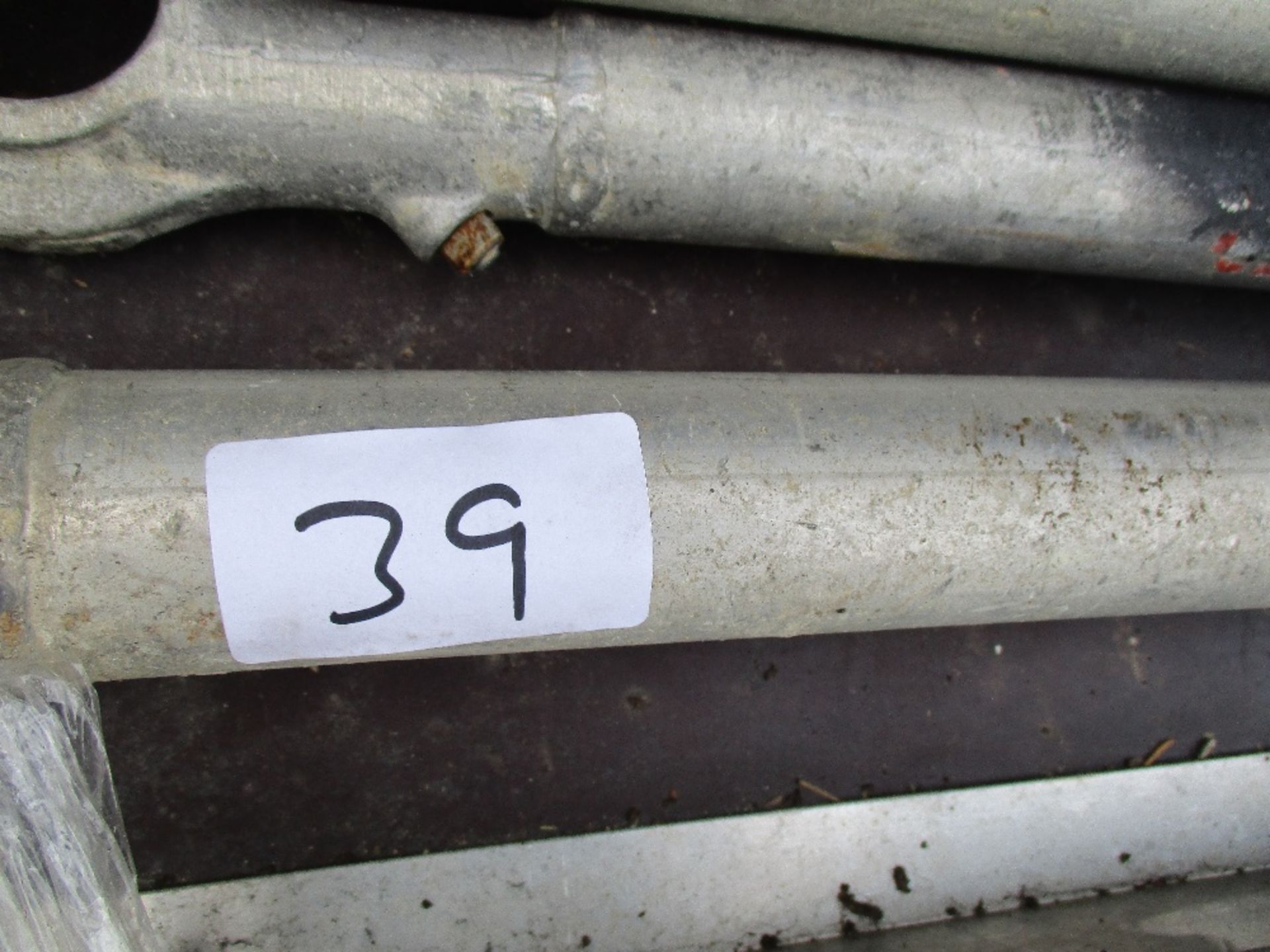 QUANTITY OF BOSS AND ALTO DOUBLE & SINGLE SCAFFOLD TOWER PARTS - Image 3 of 5