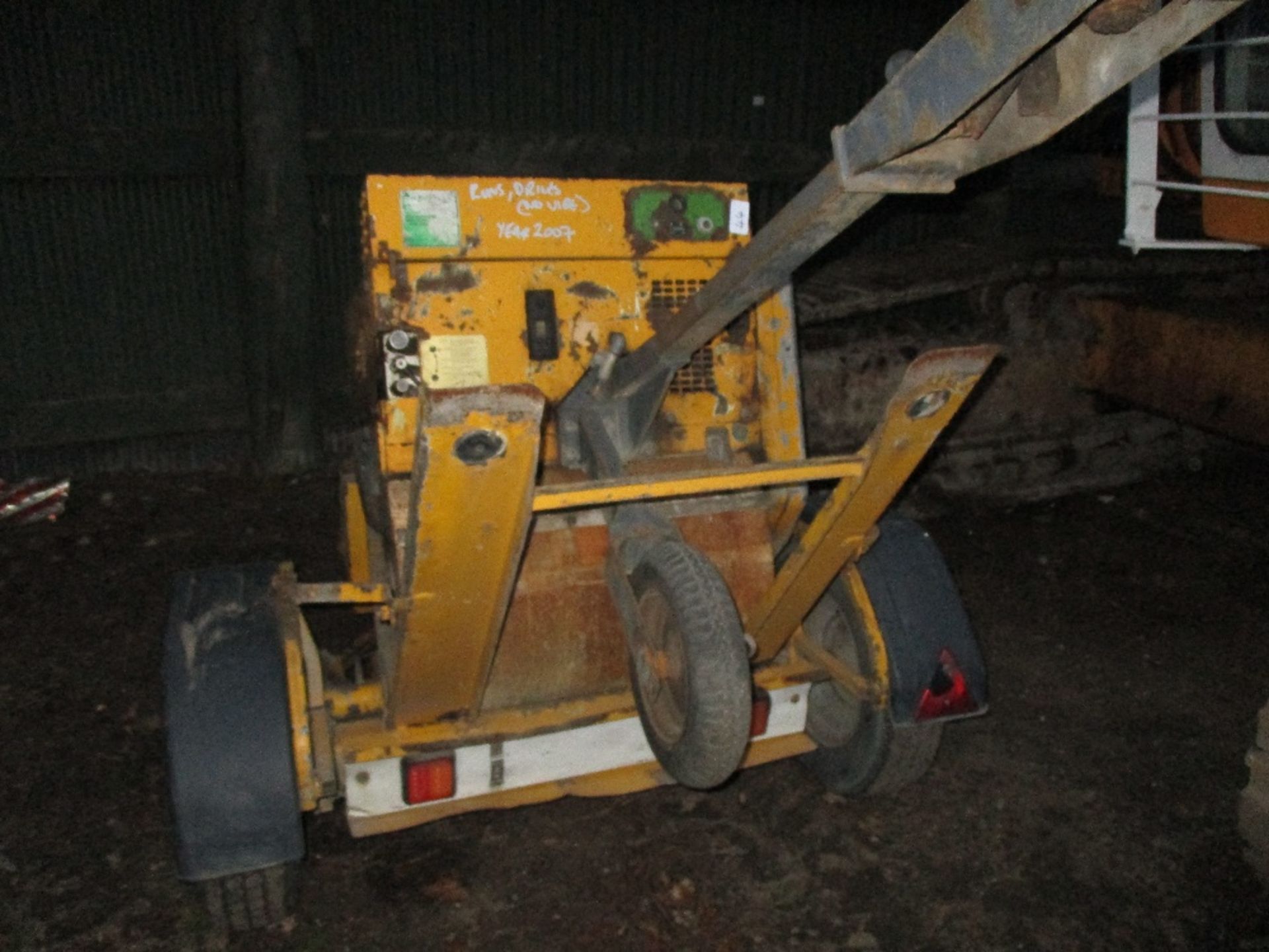 TEREX ROLLER BREAKER ON TRAILER YEAR 2007 SN:SLBP000E704BR257..DRIVES BUT NO VIBE