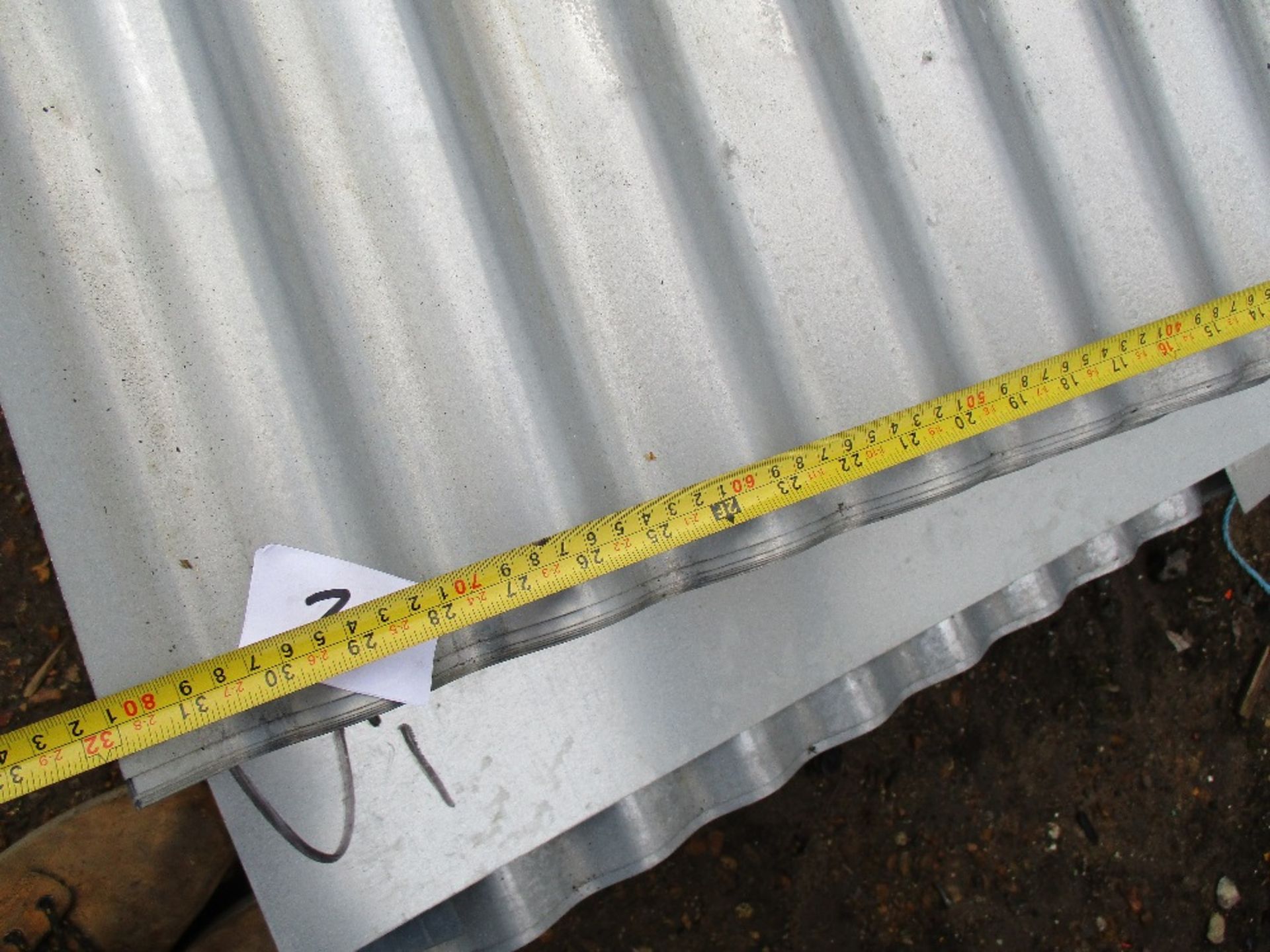 2 x packs of 25no. (50no in total) 10ft corrugated galvanised roof sheets - Image 4 of 4