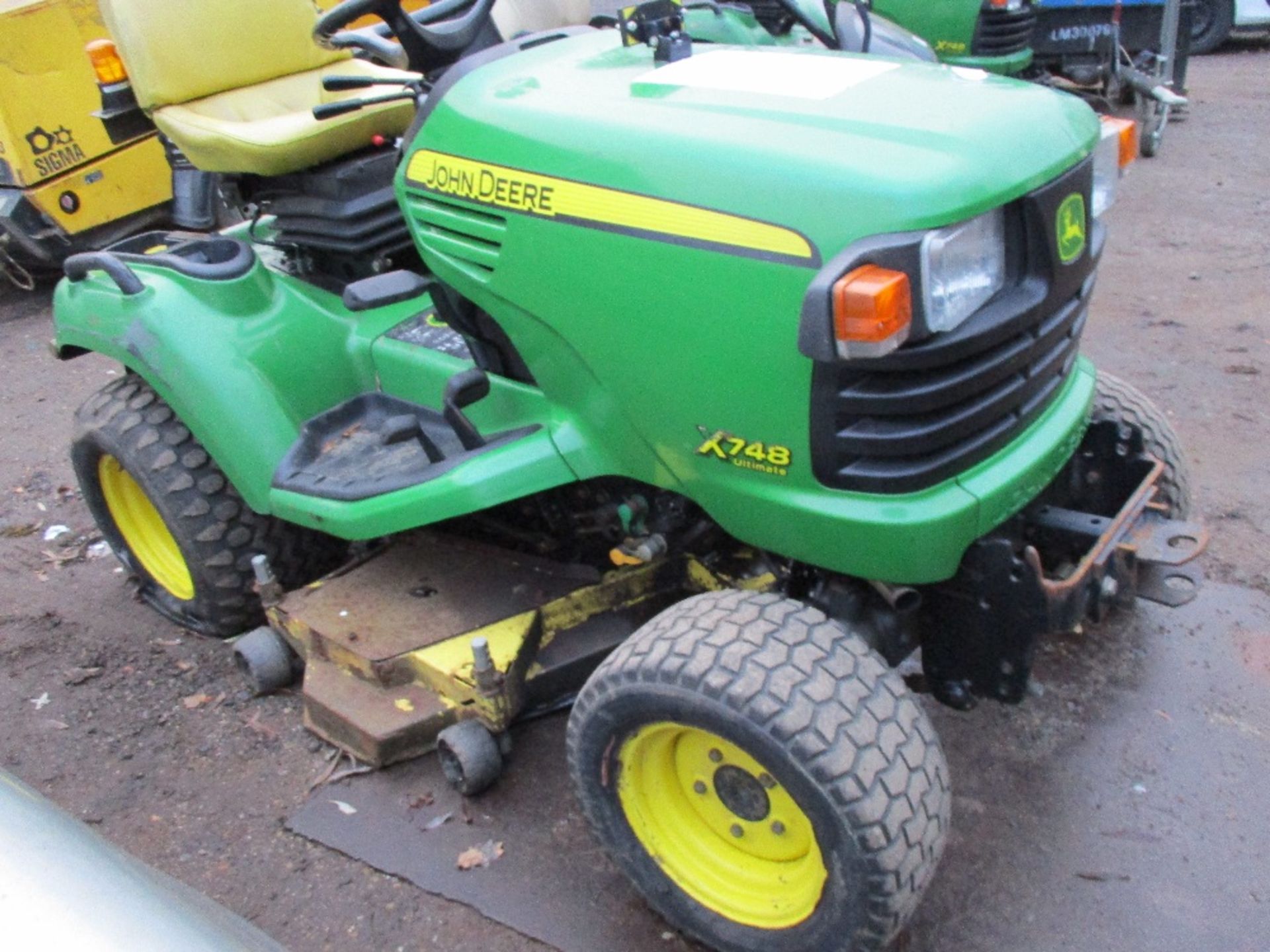 John Deere X748 professional ride on diesel engined mower year 2011 build - Image 2 of 5