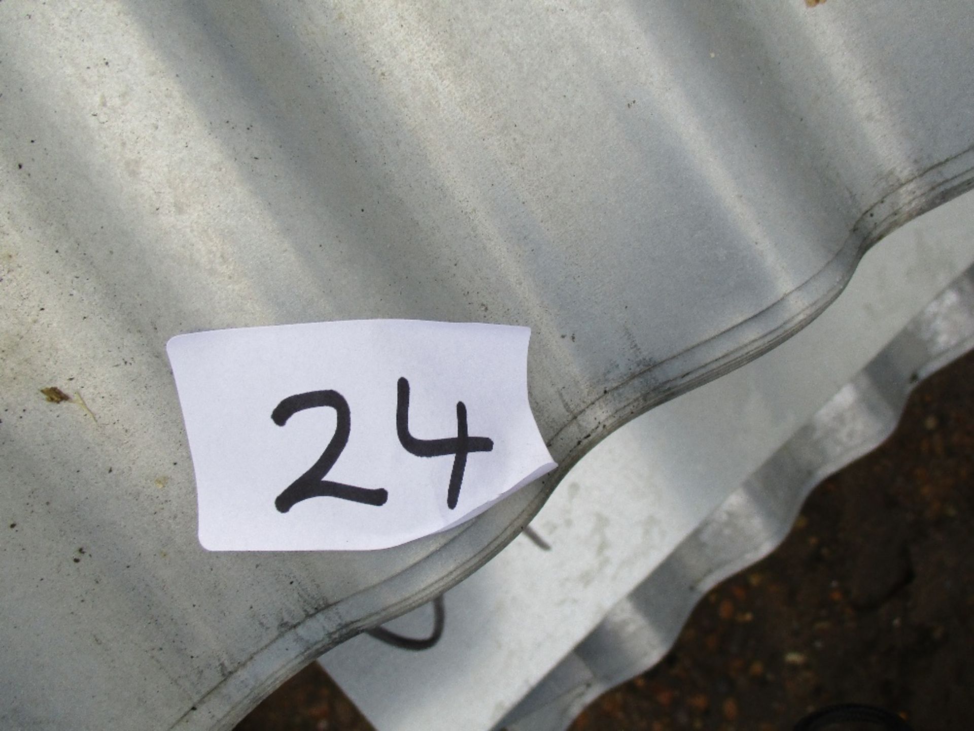 2 x packs of 25no. (50no in total) 10ft corrugated galvanised roof sheets - Image 2 of 4