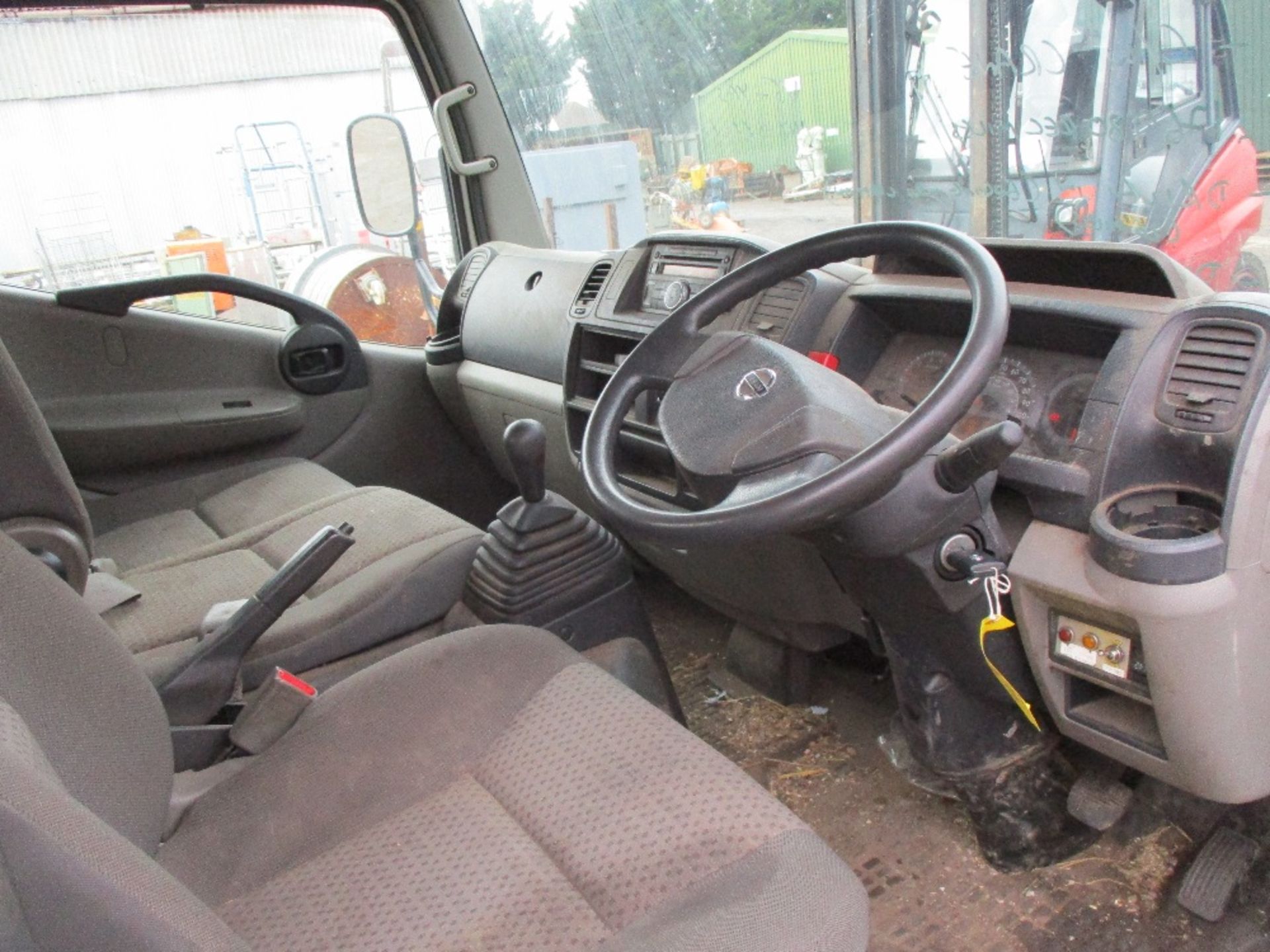 NISSAN CABSTAR PICKUP WITH REAR MOUNTED CRANE - Image 4 of 12