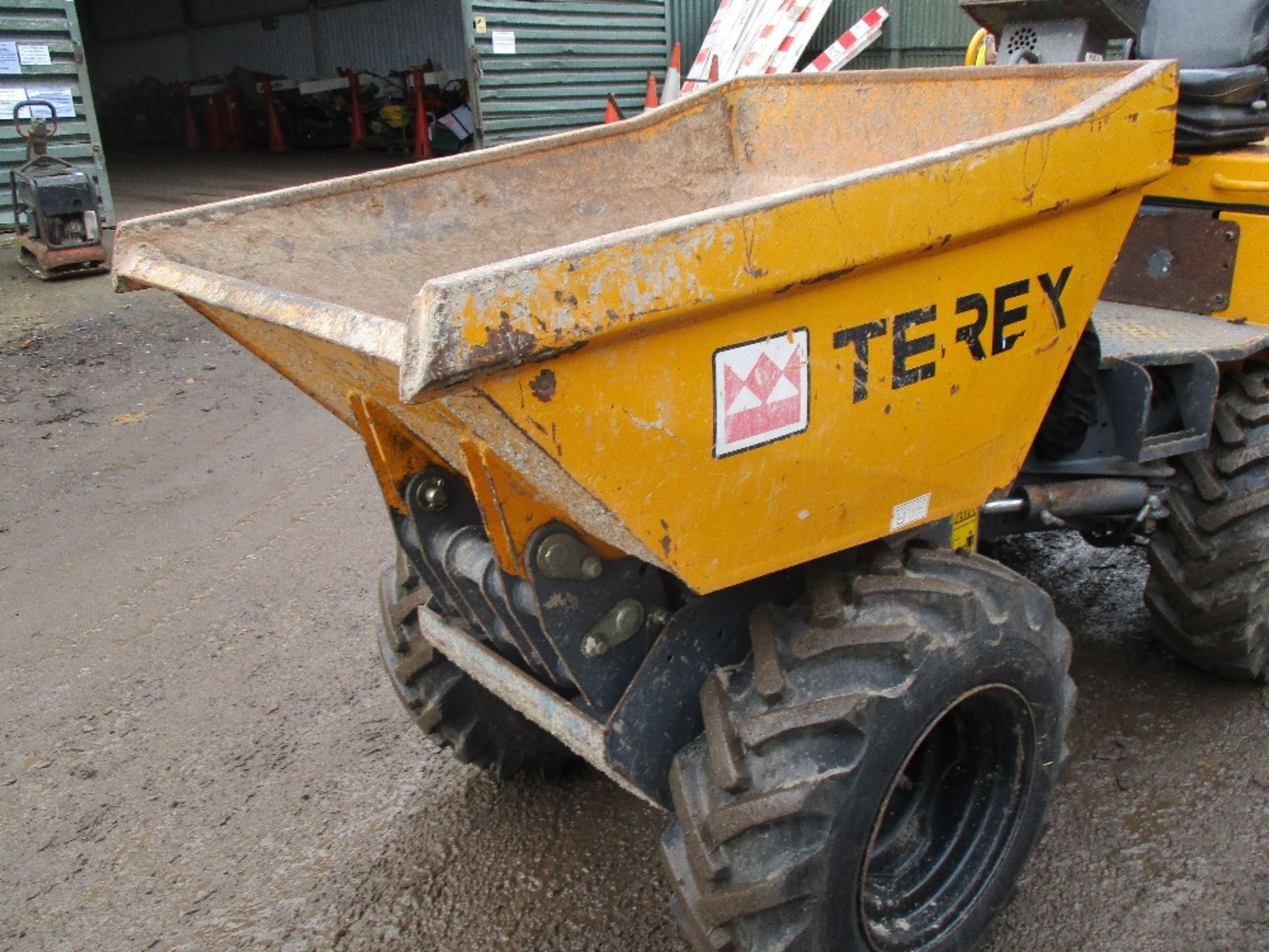 TEREX HD1000 HIGH TIP DUMPER YEAR 2011 - Image 4 of 9