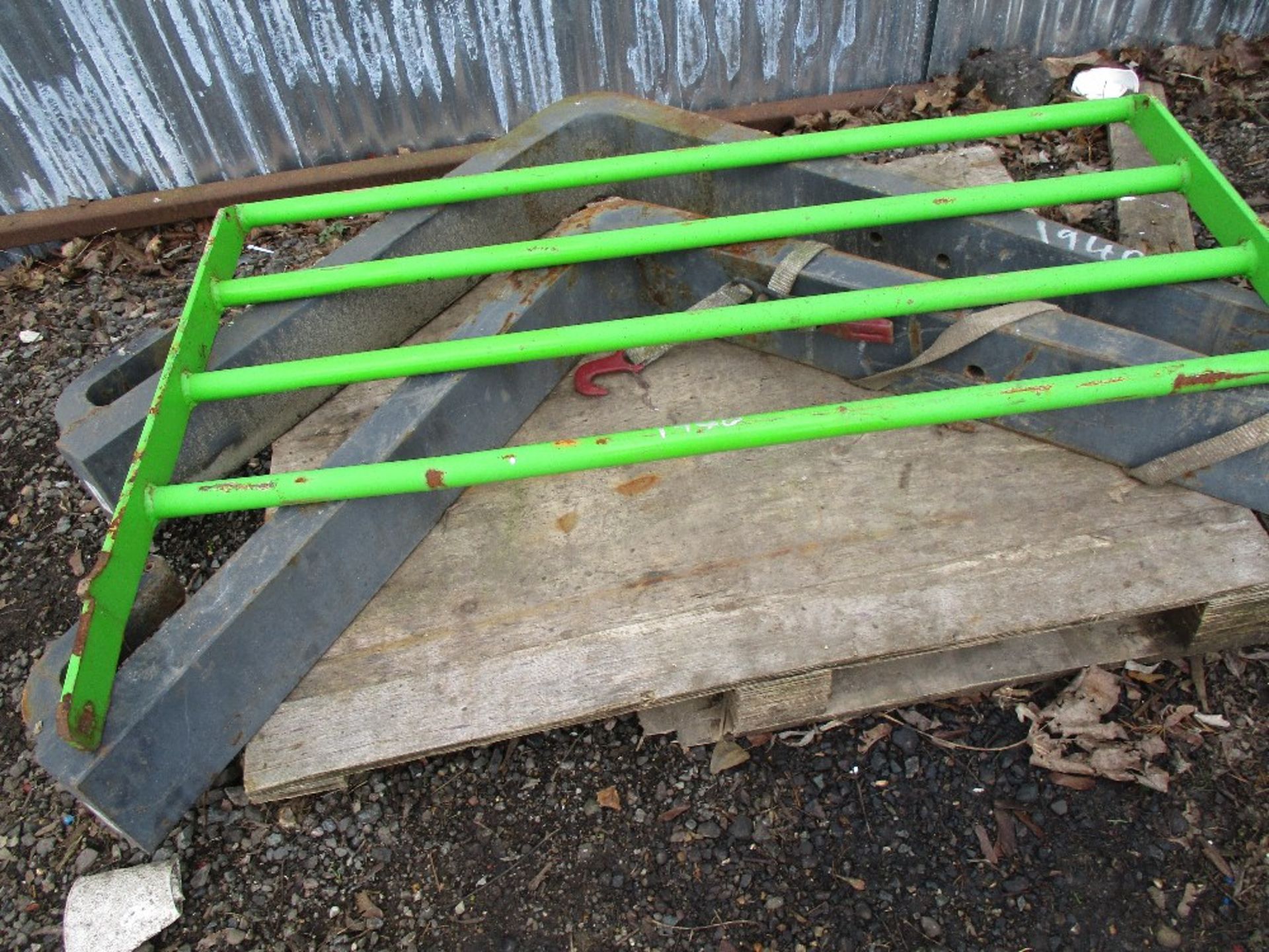 PAIR OF EXTRA HEAVY DUTY MERLO TELEHANDLER FORKS LITTLE USED C/W REAR FRAME