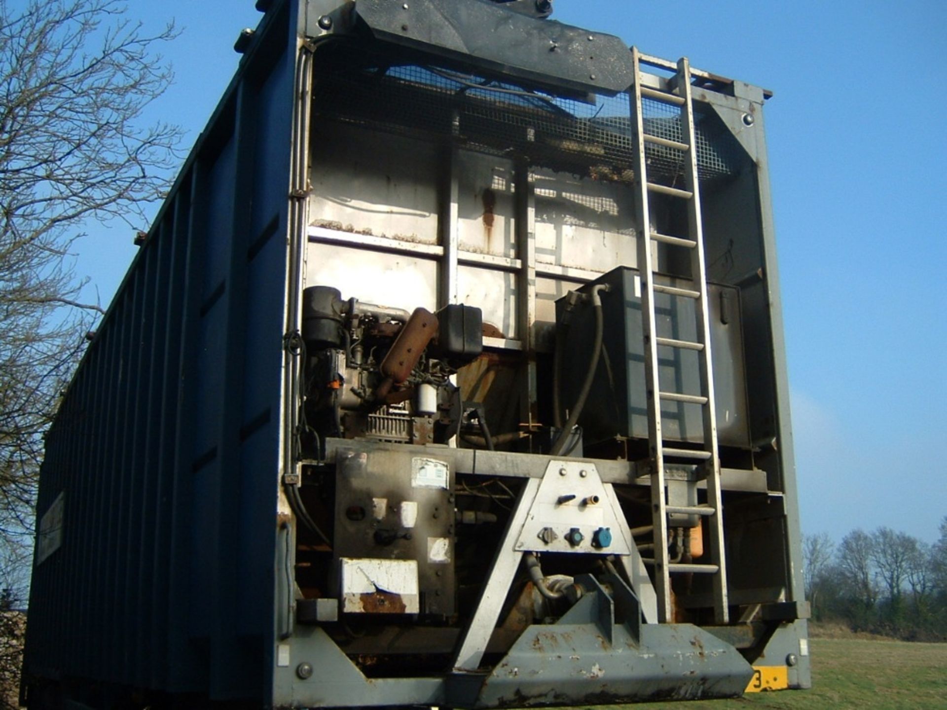 BMI 11CUBIC METRE EJECTOR TRAILER WITH DONKEY ENGINE. - Image 5 of 16